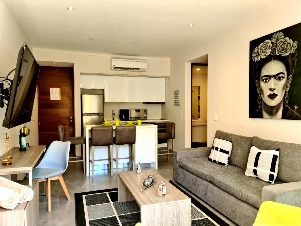 The Gallery Discover From The Gallery Steps To The Appartamento Playa del Carmen