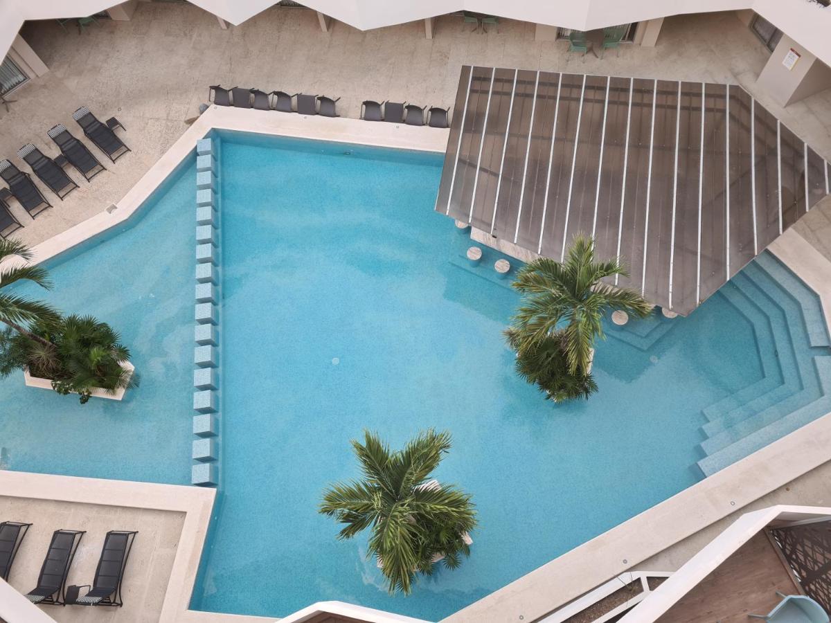 The Gallery Discover From The Gallery Steps To The Apartamento Playa del Carmen